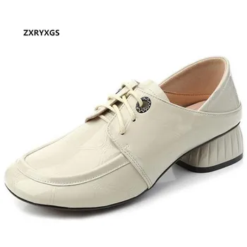 2021 Нова Есенна Топ от телешка кожа патент на дебелите ток, по-големи Размери 43, тънък женски обувки в британския стил, дамски обувки на среден ток